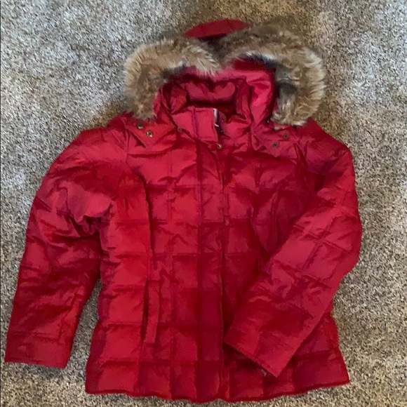 gap red puffer jacket